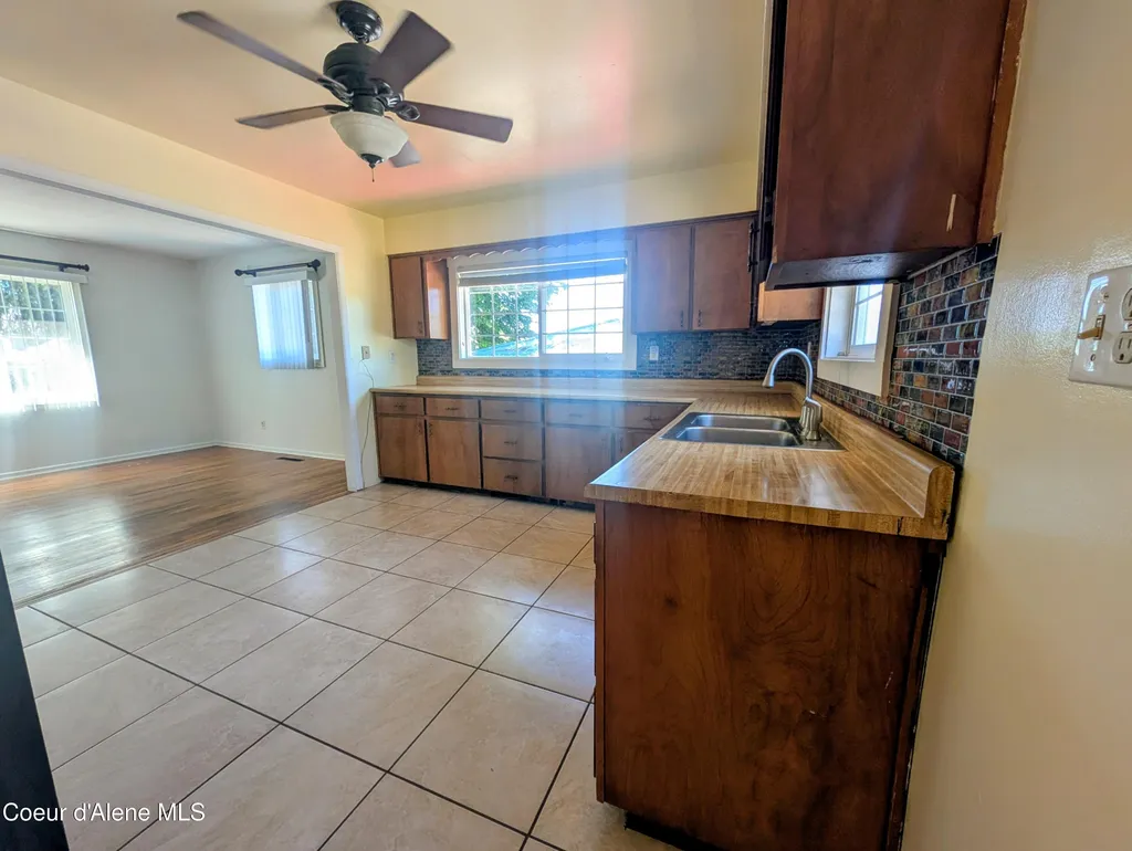 1032 S 3rd Street St. Maries ID 83861
