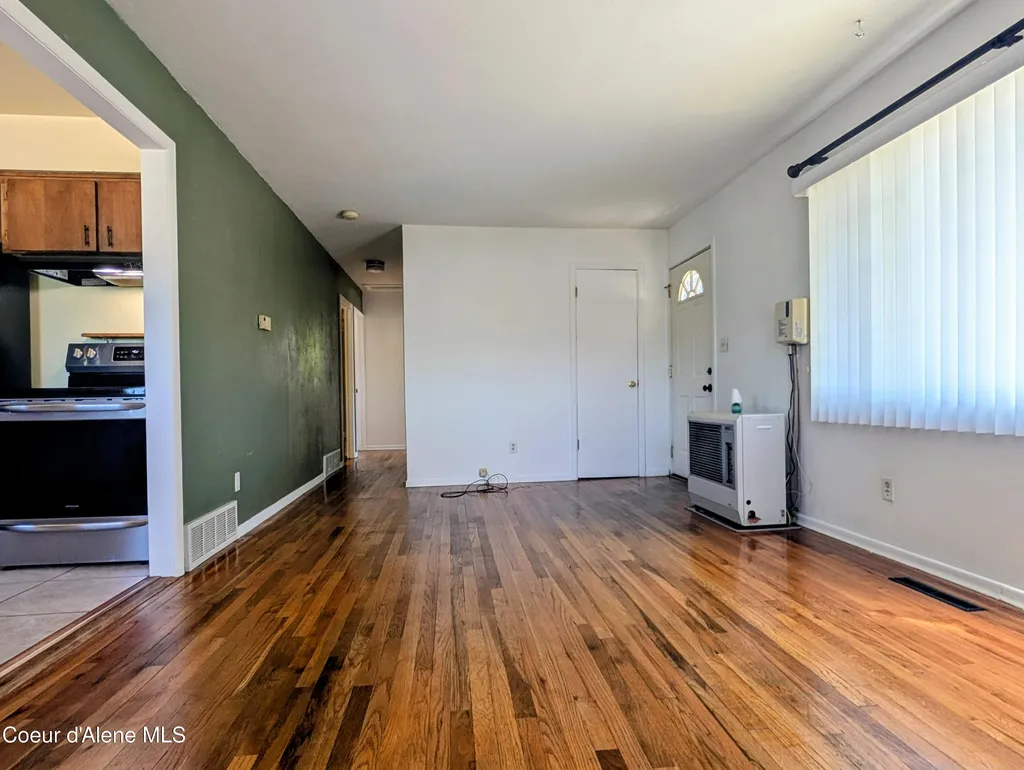 1032 S 3rd Street St. Maries ID 83861