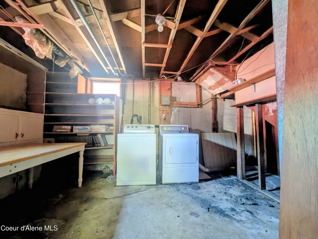 1032 S 3rd Street St. Maries ID 83861