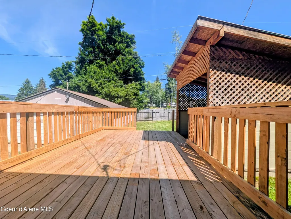 1032 S 3rd Street St. Maries ID 83861