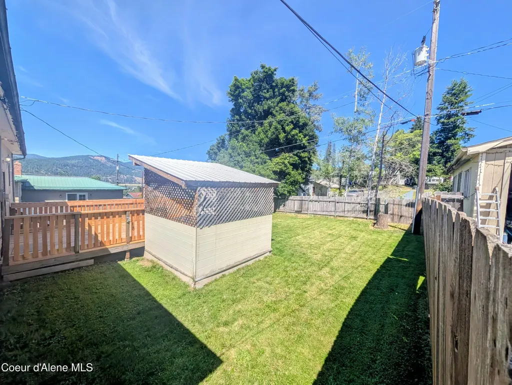 1032 S 3rd Street St. Maries ID 83861