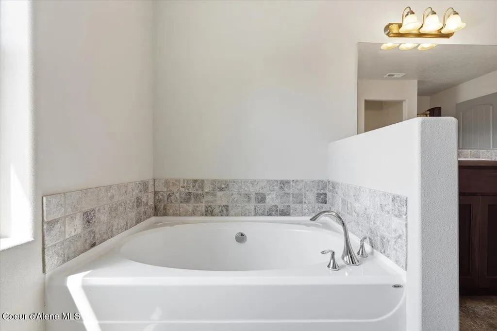 2111 W Calawah Avenue Post Falls ID 83854