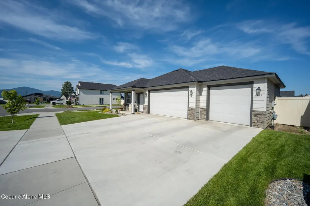 4249 N May Ella Loop Post Falls ID 83854
