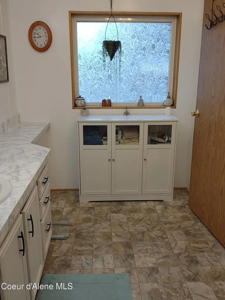 469010 Highway 95, Sagle ID 83860