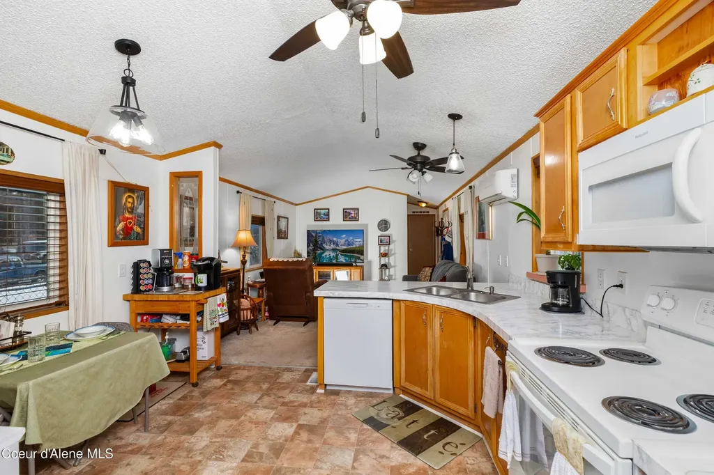 469010 Highway 95, Sagle ID 83860