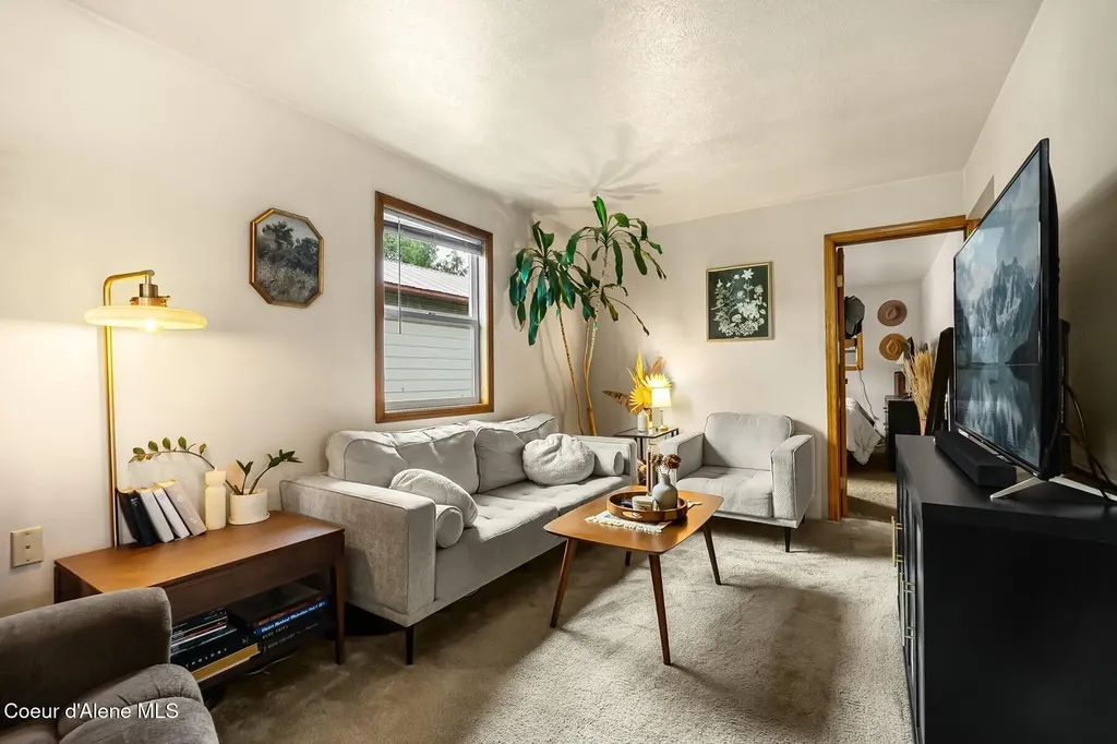 353 E Beardmore Avenue Priest River ID 83856
