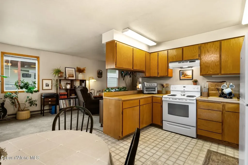 353 E Beardmore Avenue Priest River ID 83856