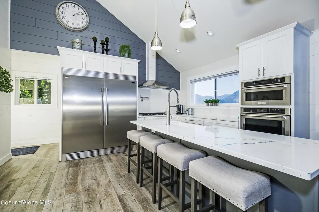 100 Grandview Lane Bayview ID 83803