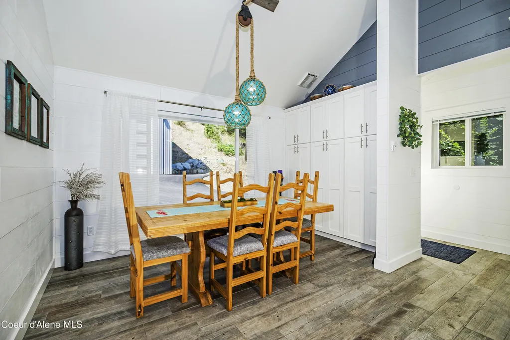 100 Grandview Lane Bayview ID 83803