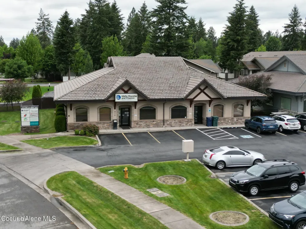 915 W Canfield Avenue Coeur D'alene ID 83815