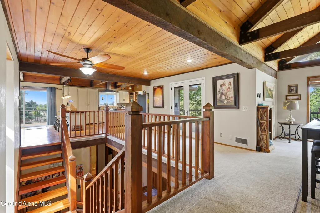 1542 Peninsula Road Hope ID 83836