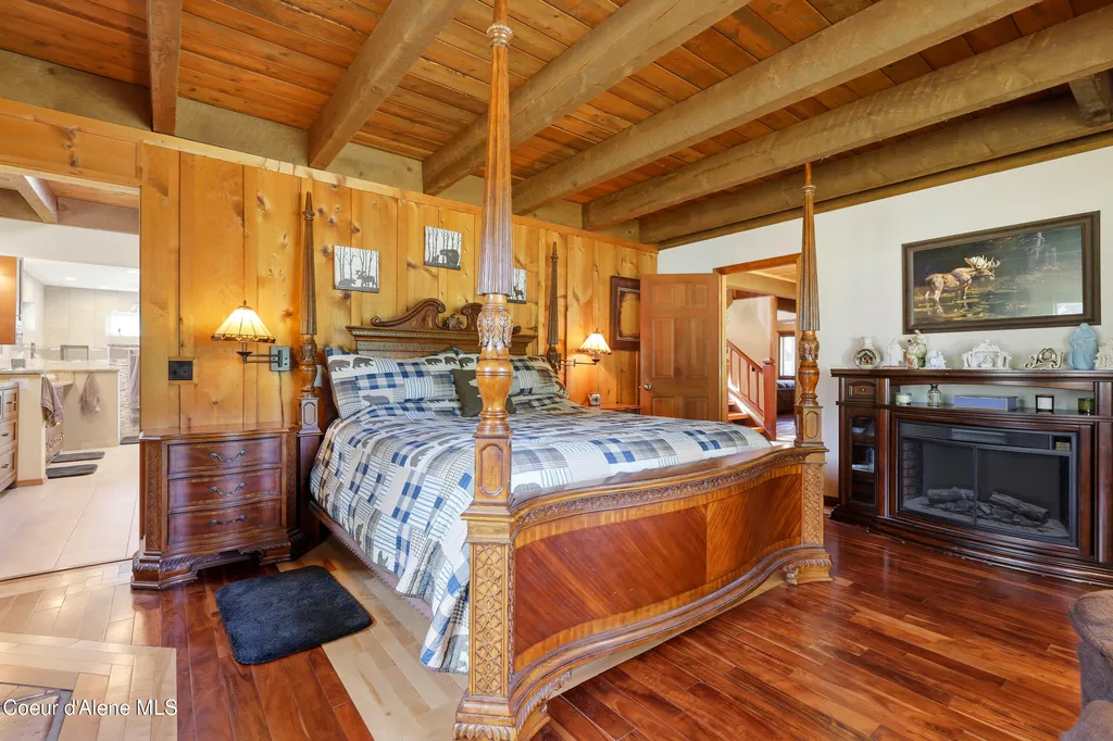 1542 Peninsula Road Hope ID 83836