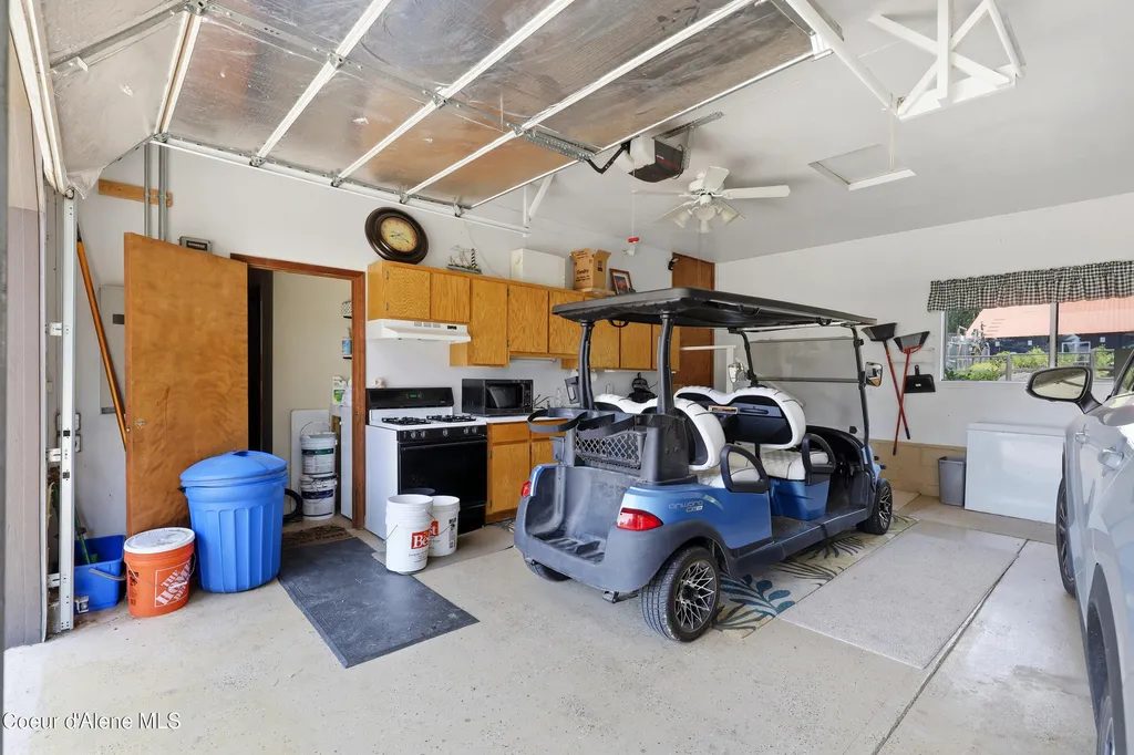 1542 Peninsula Road Hope ID 83836