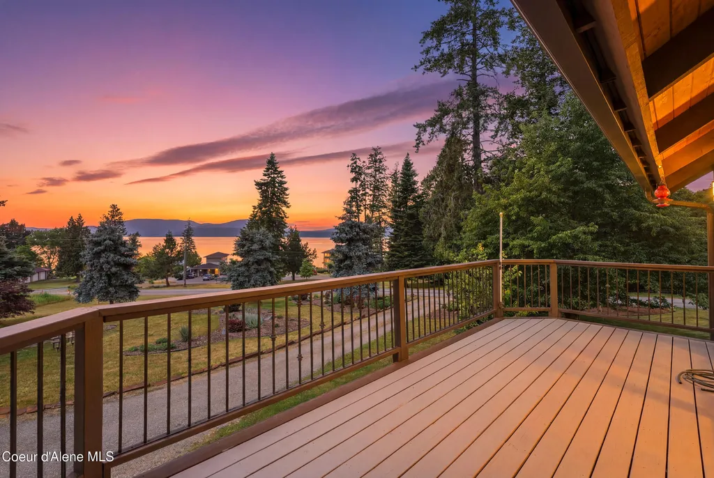 1542 Peninsula Road Hope ID 83836