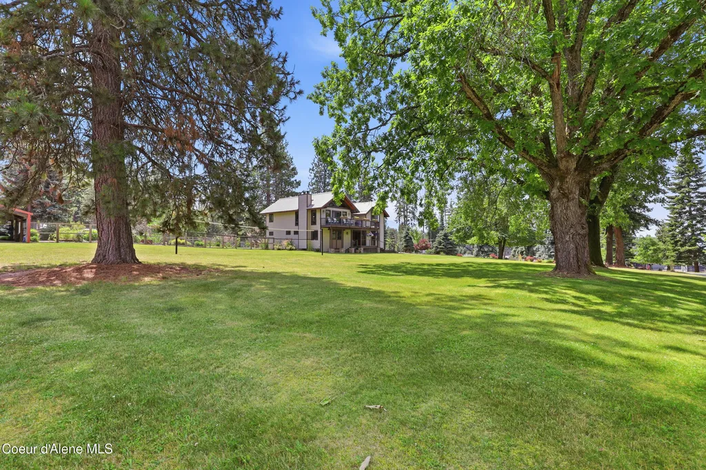 1542 Peninsula Road Hope ID 83836