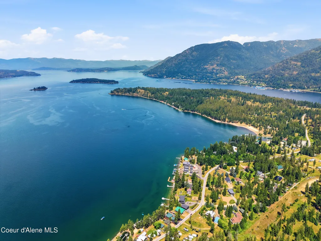 1542 Peninsula Road Hope ID 83836