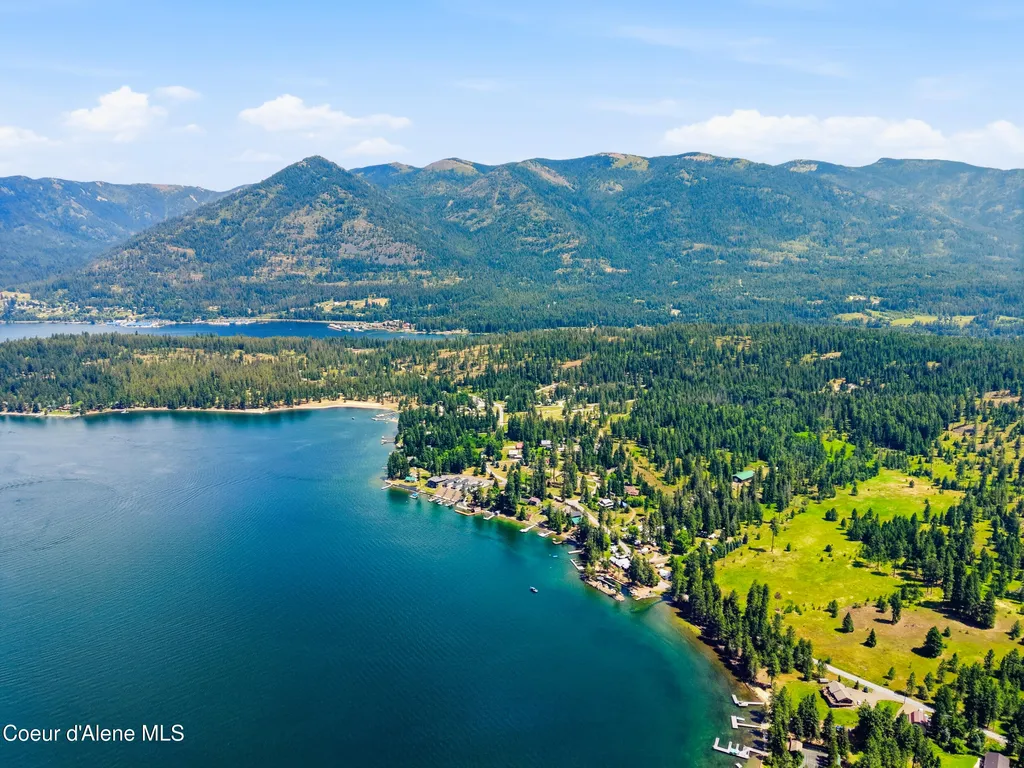 1542 Peninsula Road Hope ID 83836