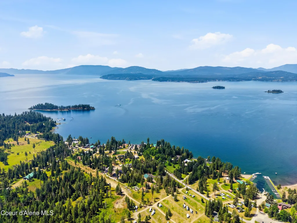 1542 Peninsula Road Hope ID 83836