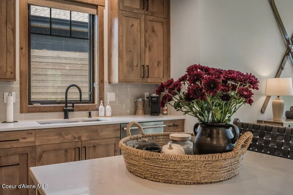 107 Oxbow Road Sandpoint ID 83864