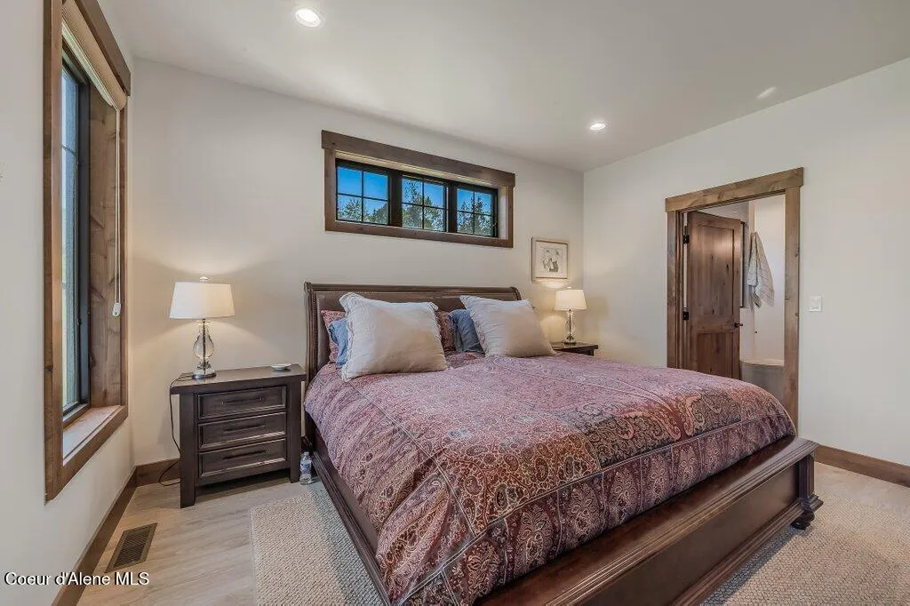107 Oxbow Road Sandpoint ID 83864