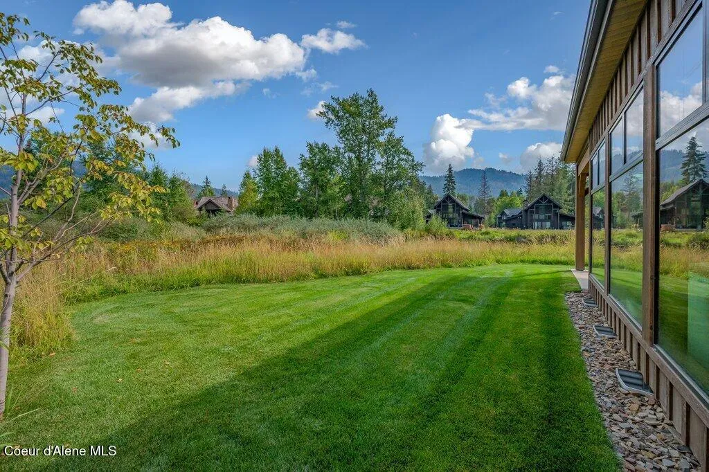 107 Oxbow Road Sandpoint ID 83864