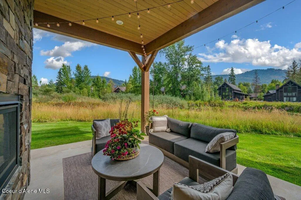 107 Oxbow Road Sandpoint ID 83864