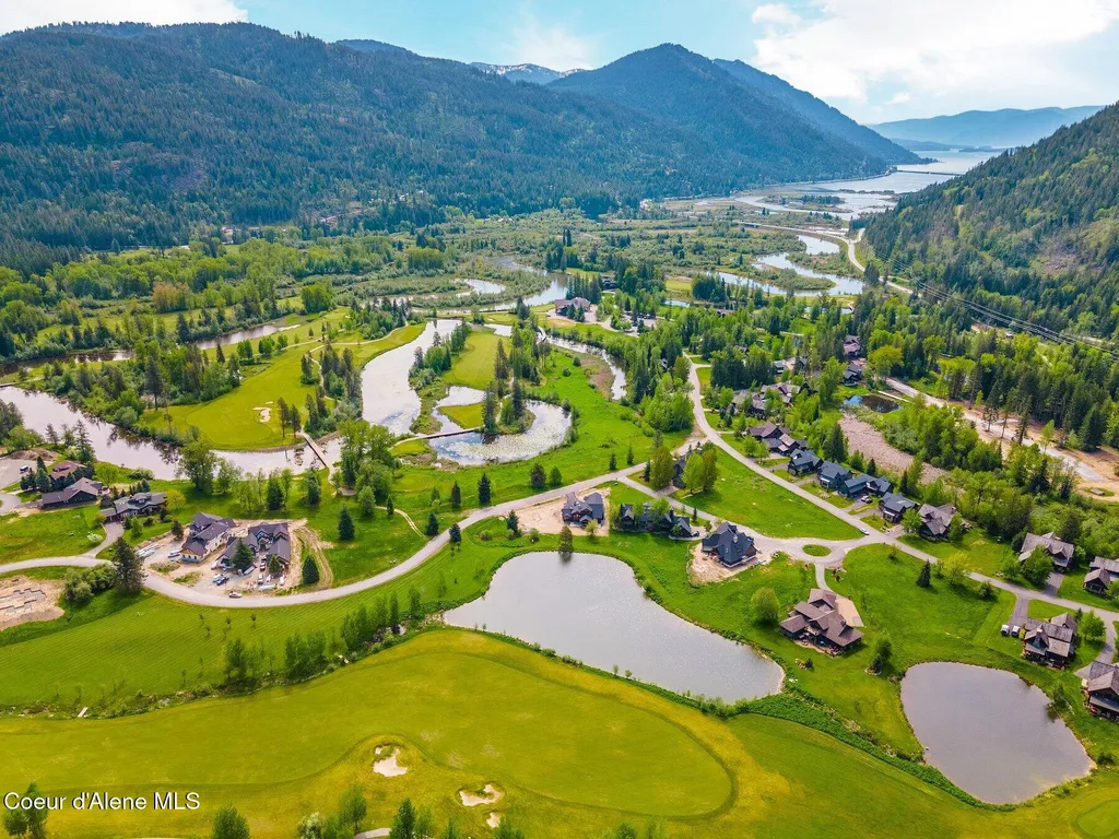 107 Oxbow Road Sandpoint ID 83864