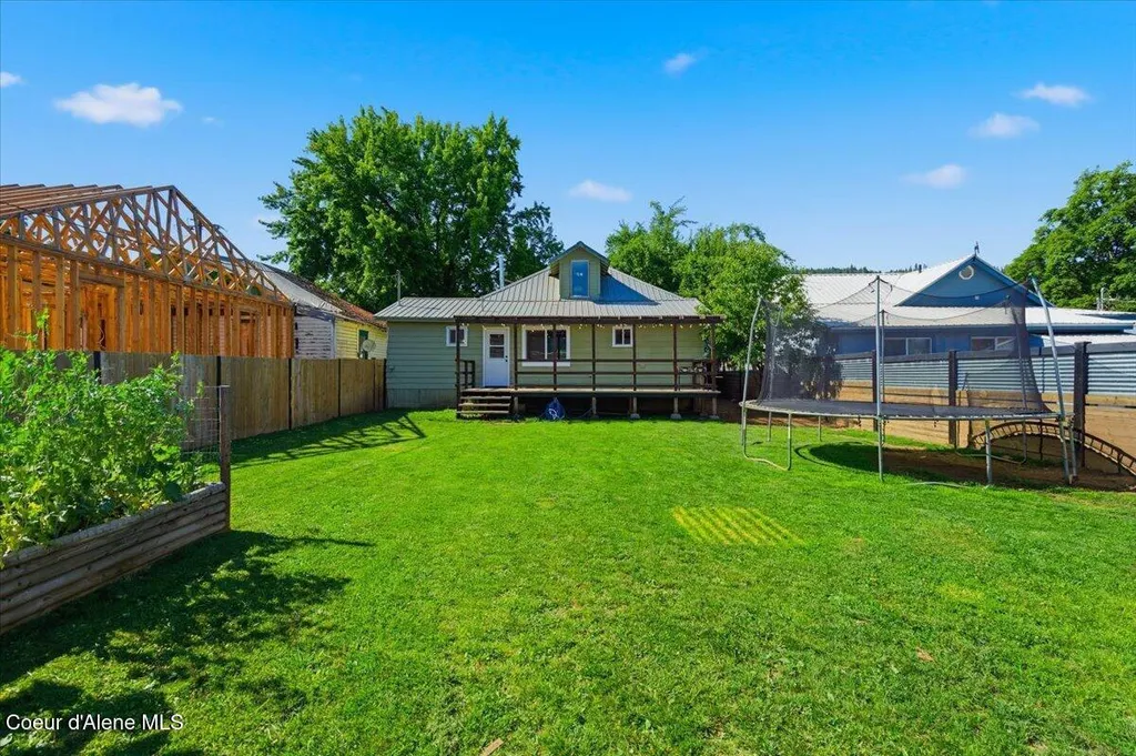 1512 Center Avenue St. Maries ID 83861
