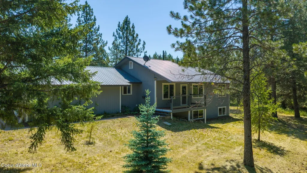 33250 N Tahoe Drive Spirit Lake ID 83869