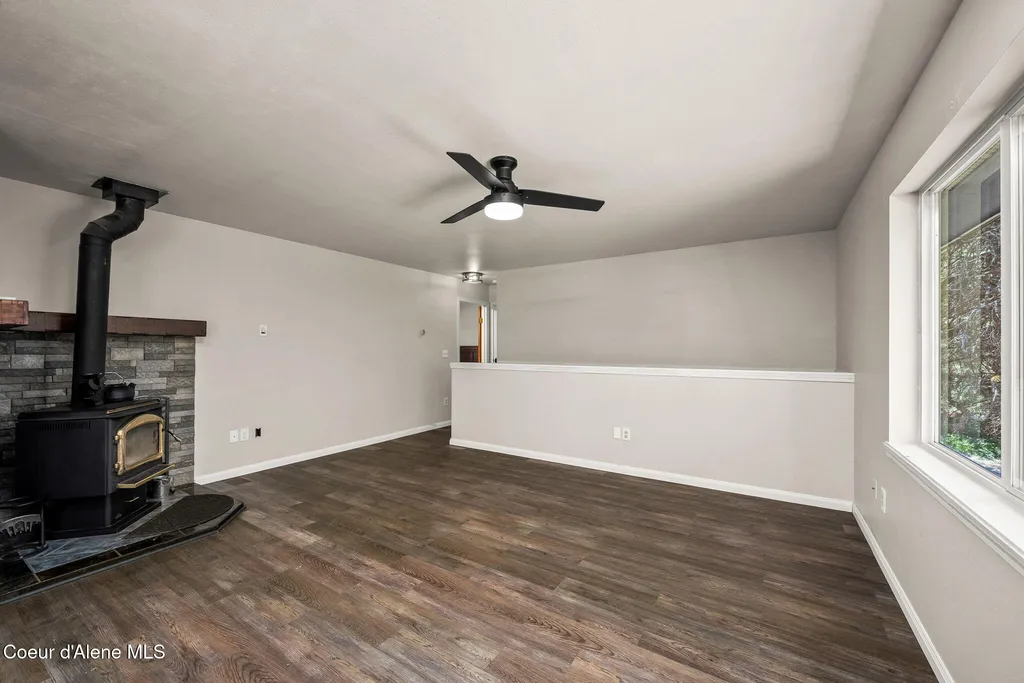 33250 N Tahoe Drive Spirit Lake ID 83869