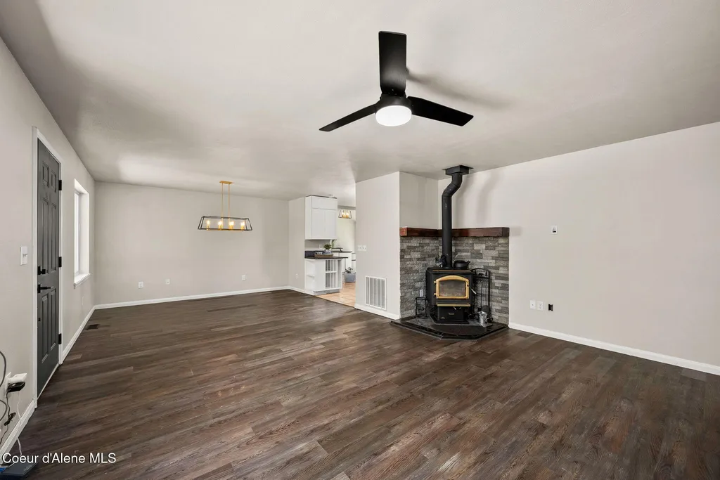33250 N Tahoe Drive Spirit Lake ID 83869