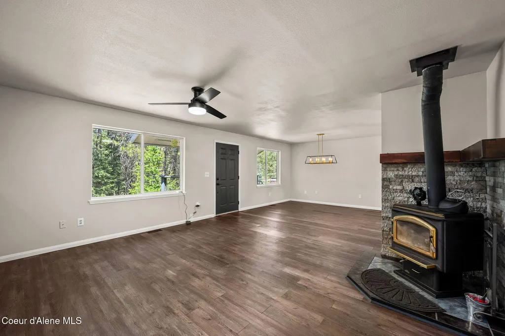 33250 N Tahoe Drive Spirit Lake ID 83869