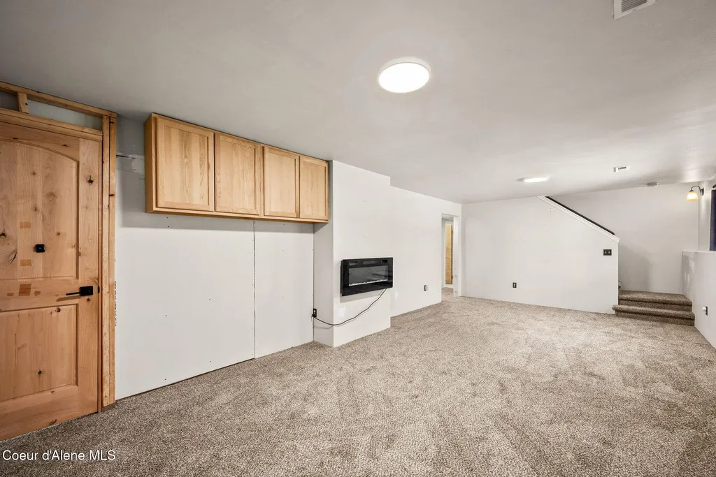 33250 N Tahoe Drive Spirit Lake ID 83869