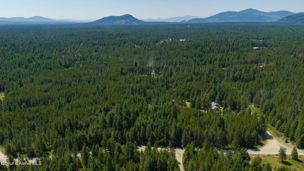 33250 N Tahoe Drive Spirit Lake ID 83869