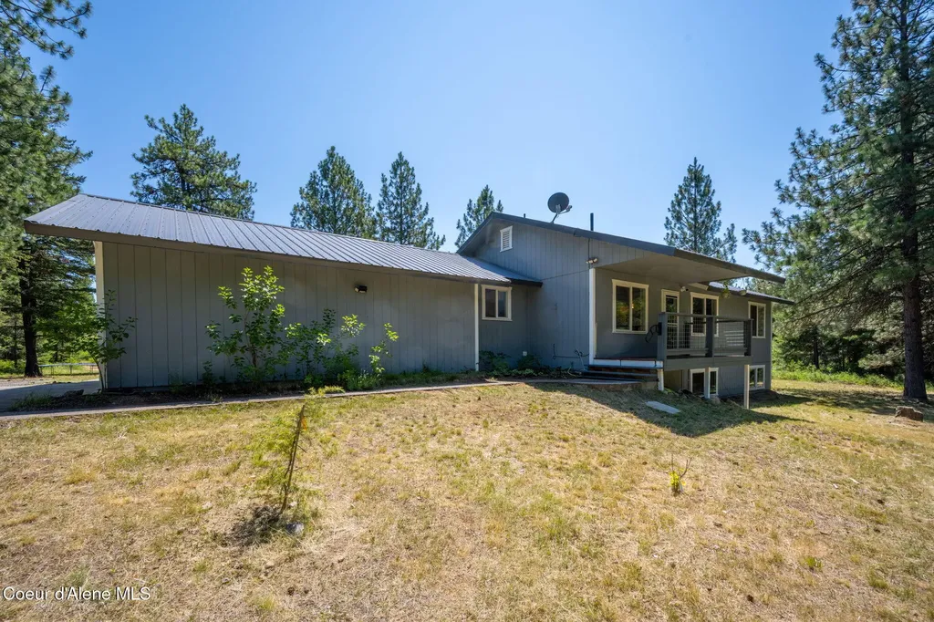 33250 N Tahoe Drive Spirit Lake ID 83869