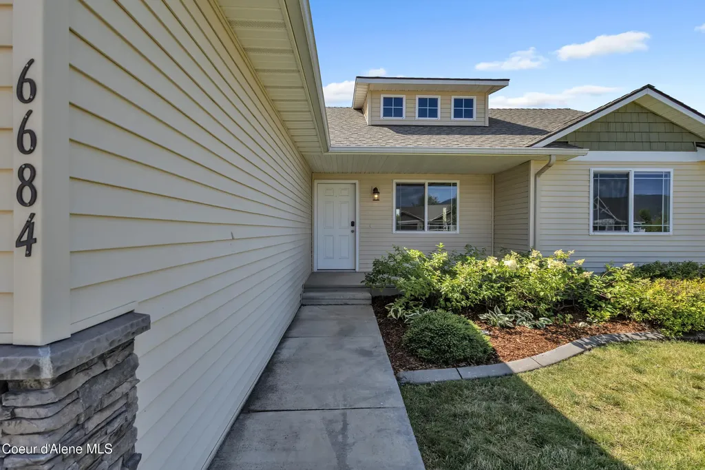 6684 W Conner Street Rathdrum ID 83858