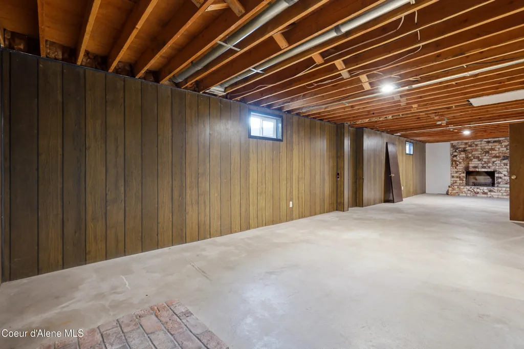 9650 N Valley Way Hayden ID 83835