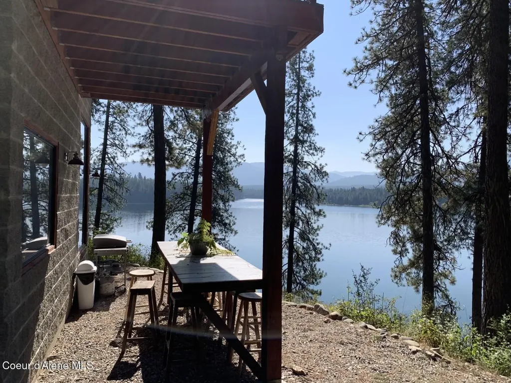 7 Bridge View Lane Heron MT 59844
