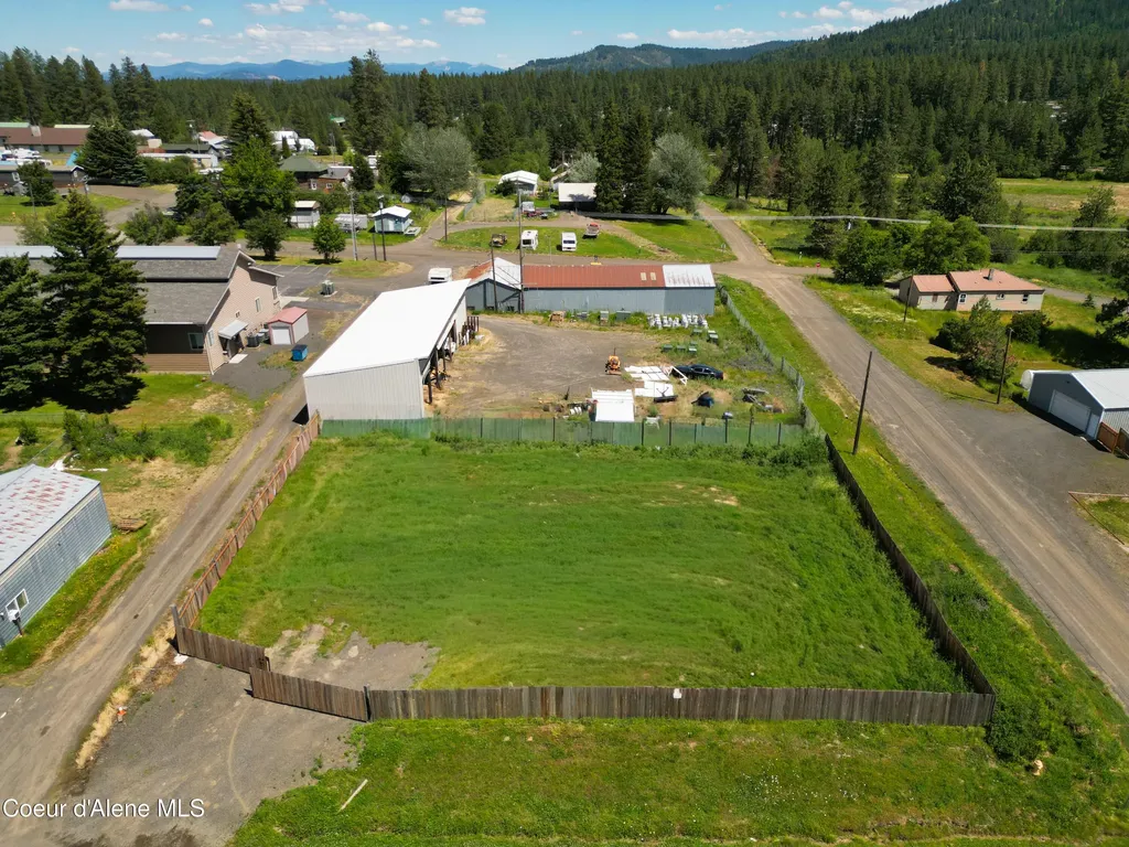866 E Street Plummer ID 83851