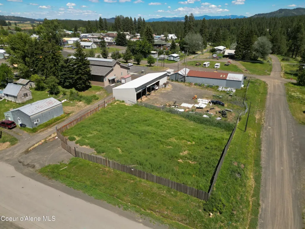 866 E Street Plummer ID 83851