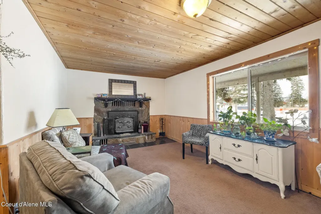 329 S Florence Avenue Sandpoint ID 83864