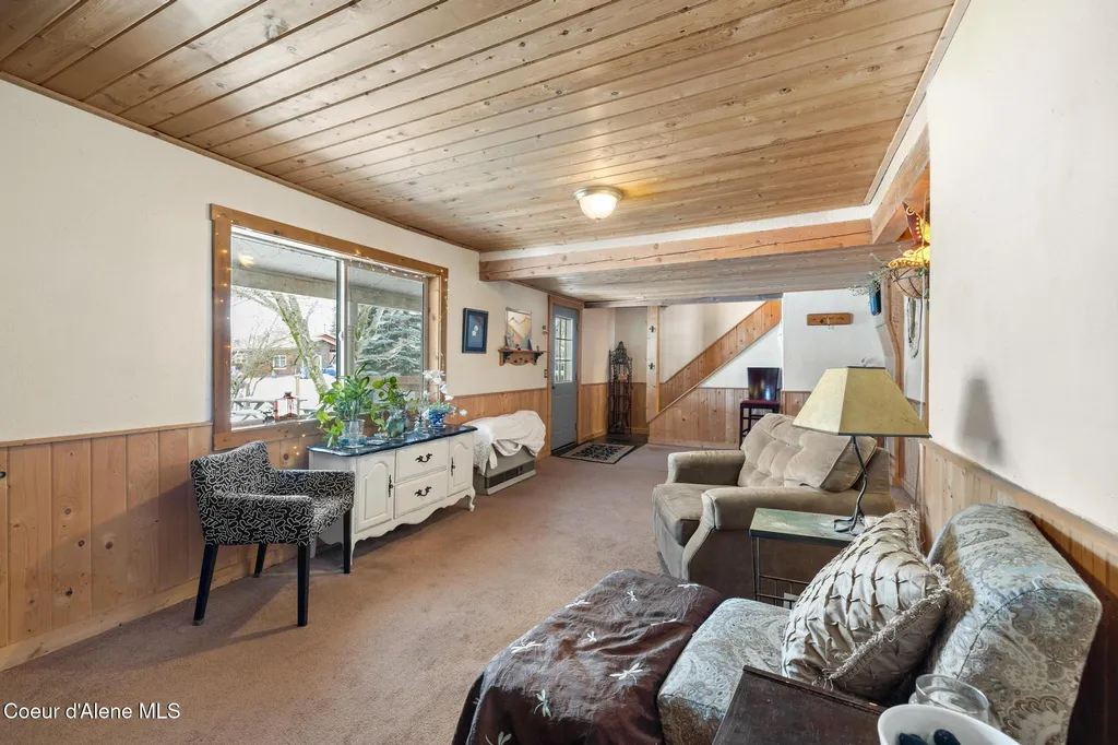 329 S Florence Avenue Sandpoint ID 83864