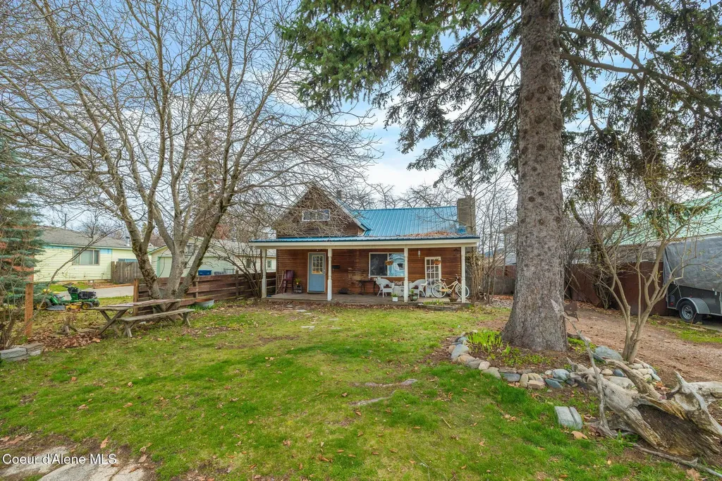 329 S Florence Avenue Sandpoint ID 83864