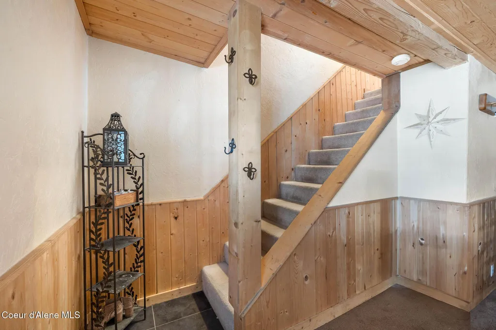 329 S Florence Avenue Sandpoint ID 83864