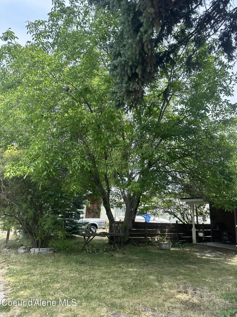 329 S Florence Avenue Sandpoint ID 83864