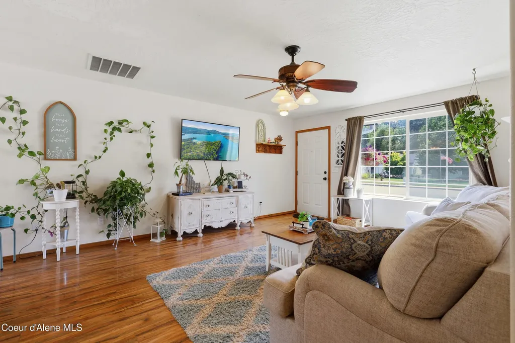 6687 W Kamloops Drive Rathdrum ID 83858