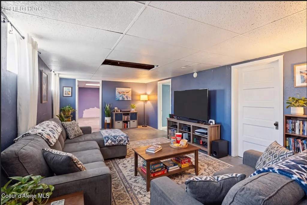 333 S 6th Street St. Maries ID 83861