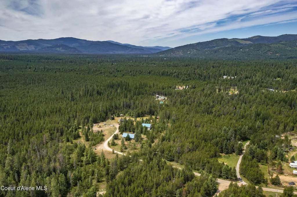 552 Outback Loop Spirit Lake ID 83869