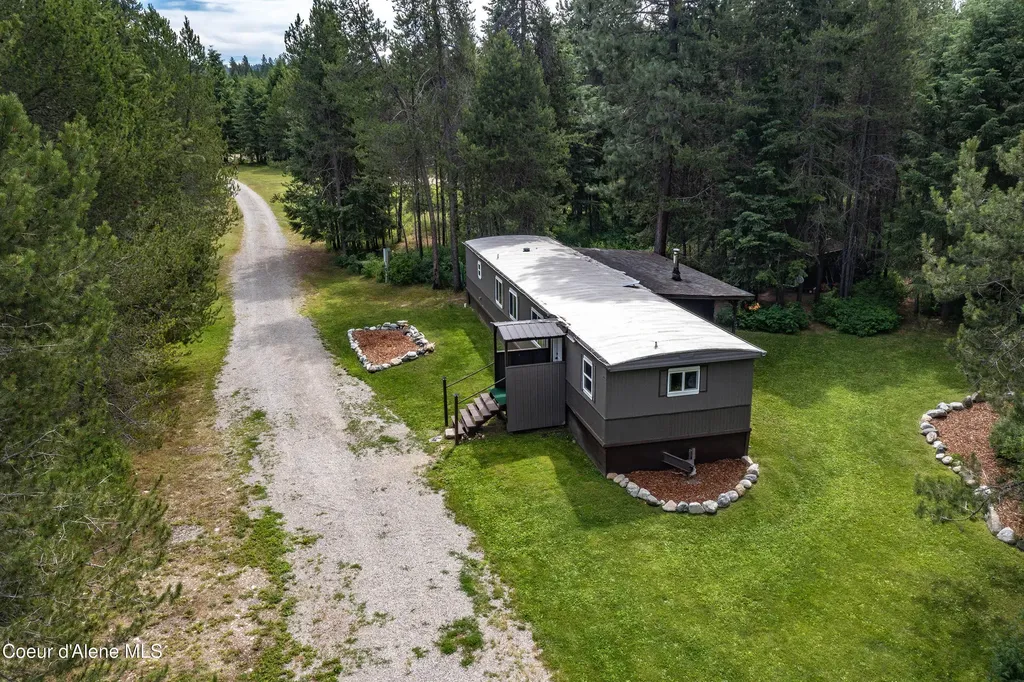 552 Outback Loop Spirit Lake ID 83869