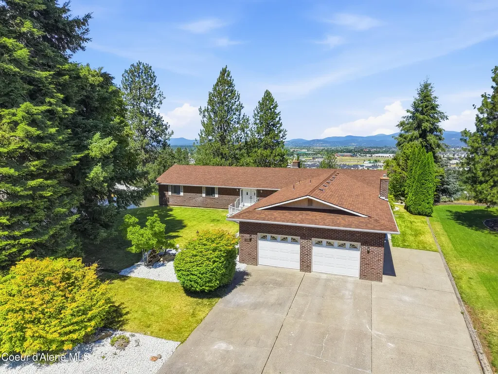 1189 N Glasgow Drive Post Falls ID 83854